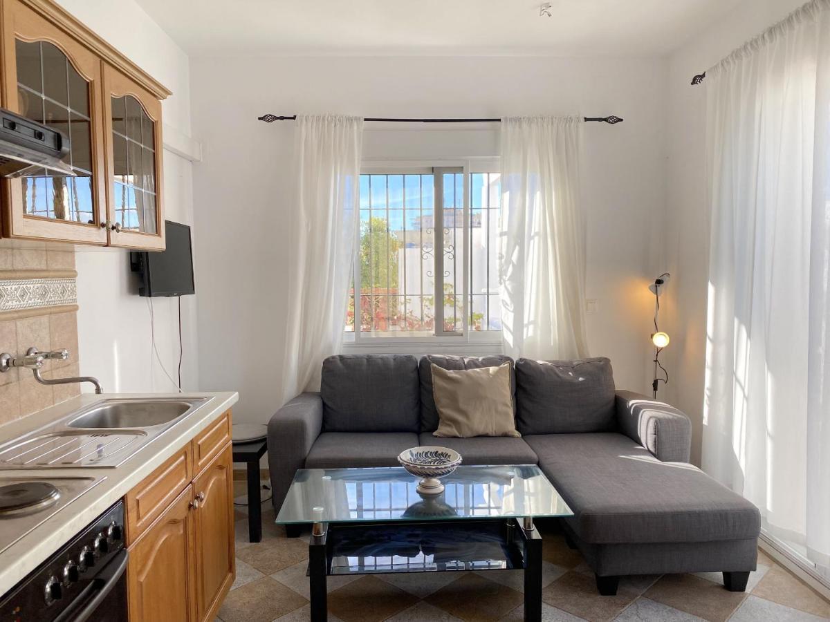 Villa Sandra Little Haven Apartment Нерха Екстериор снимка